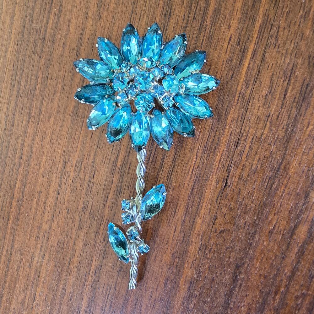 Vintage Flower Brooch Aqua Prong Set Marquis Rhinestone Silver Tone Twist Stem